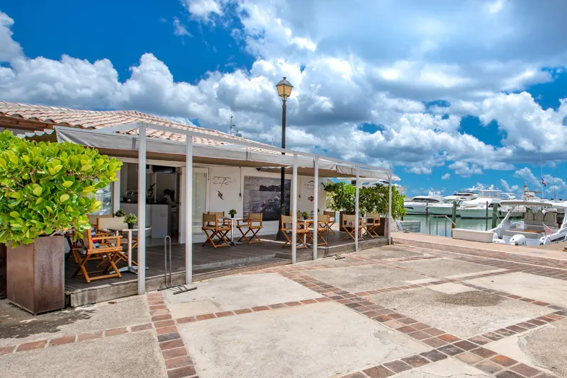 Azimut Cafe